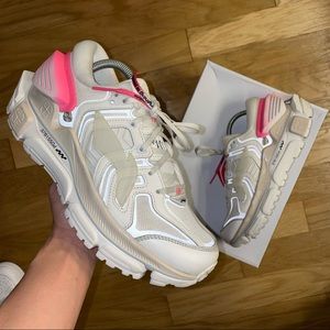 Li-Ning Sun Chaser White 
-US men size 8.5, EU 42, UK 7.5